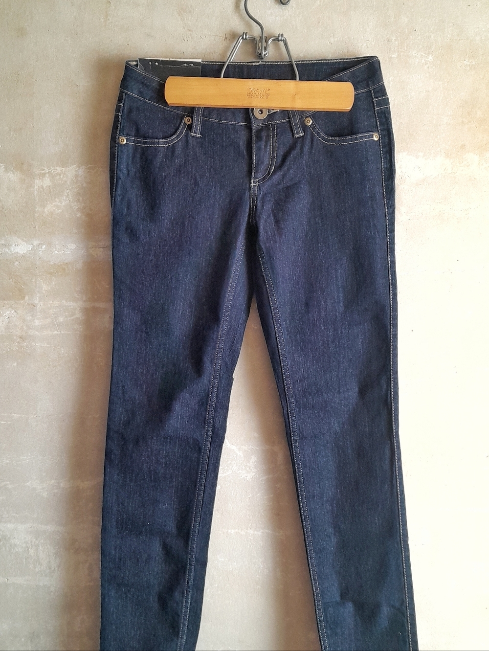 524a. NWT dark wash navy blue City Streets low rise skinny jeans, 1